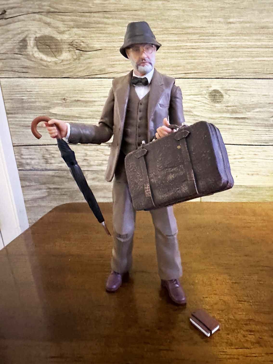 Henry-Jones-Indiana-Jones-Last-Crusade-Adventure-Series-In-Hand-4