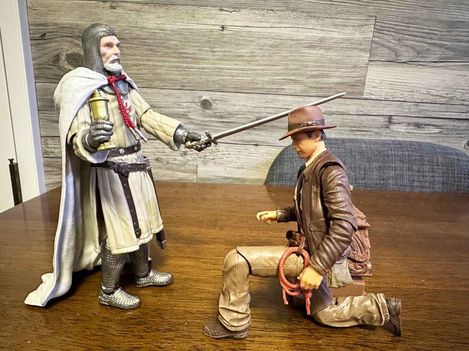 Indiana-Jones-Grail-Knight-Last-Crusade-Adventure-Series-In-Hand-2