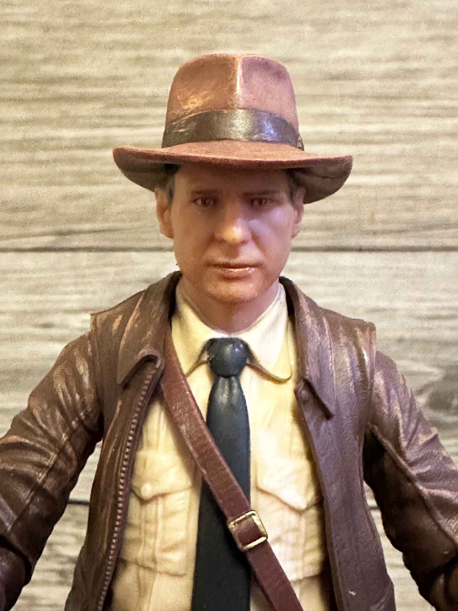 Indiana-Jones-Last-Crusade-Adventure-Series-In-Hand-3