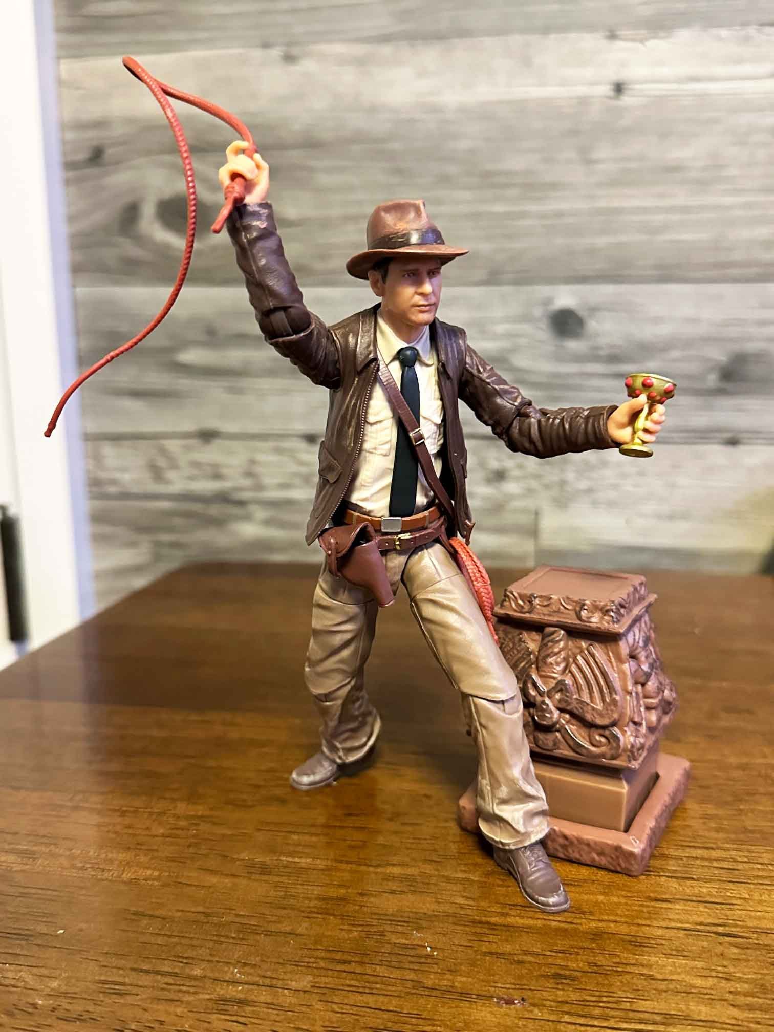Indiana-Jones-Last-Crusade-Adventure-Series-In-Hand-4
