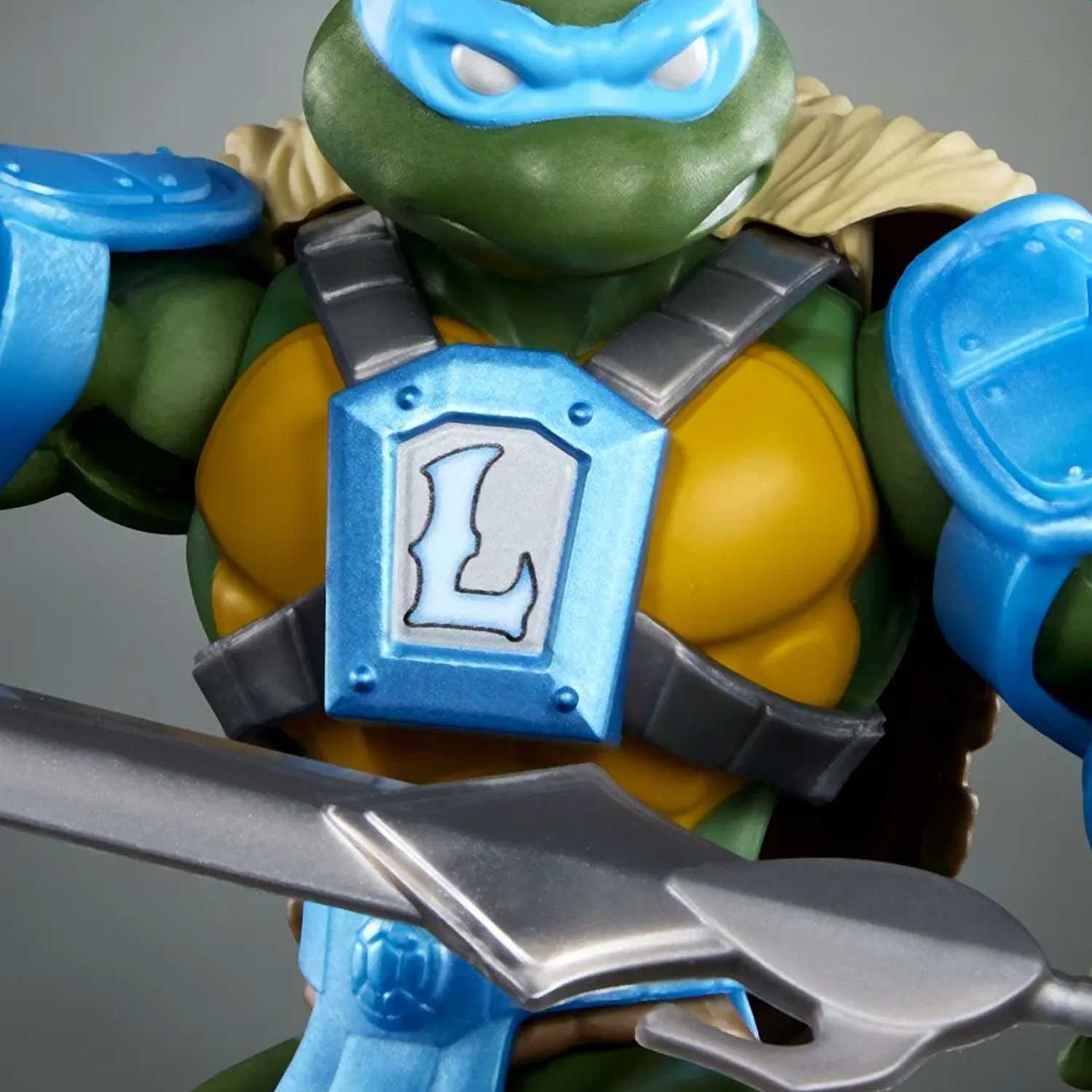 Leonardo-Turtles of Grayskull-MOTU-Origins-Crossover-1