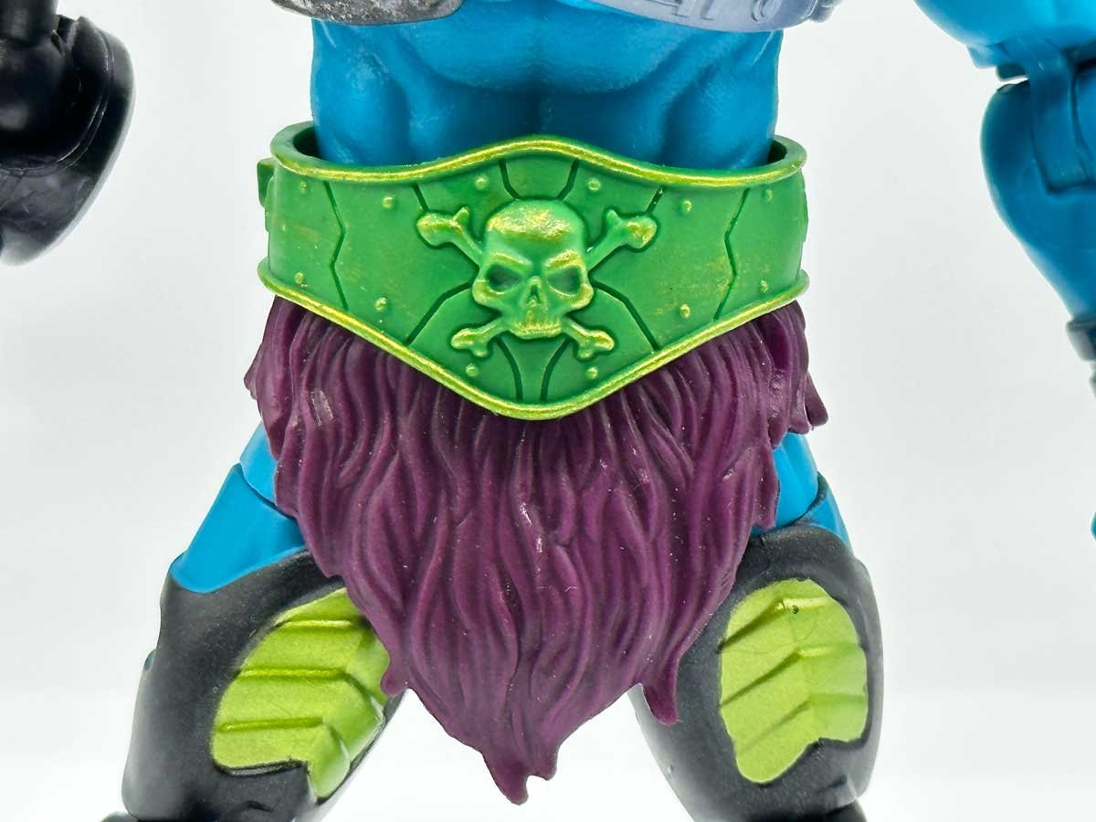 New-Eternia-Trap-Jaw-Masterverse-Review-Belt-Front