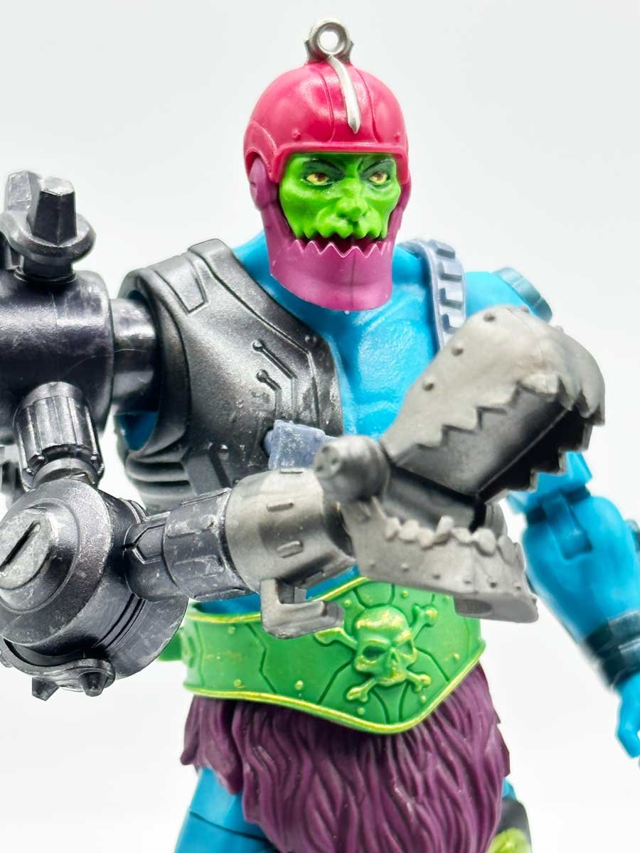 New-Eternia-Trap-Jaw-Masterverse-Review-Clamp-2