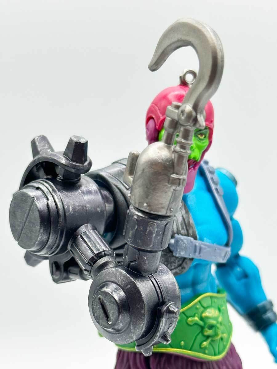 New-Eternia-Trap-Jaw-Masterverse-Review-Hook-Pose