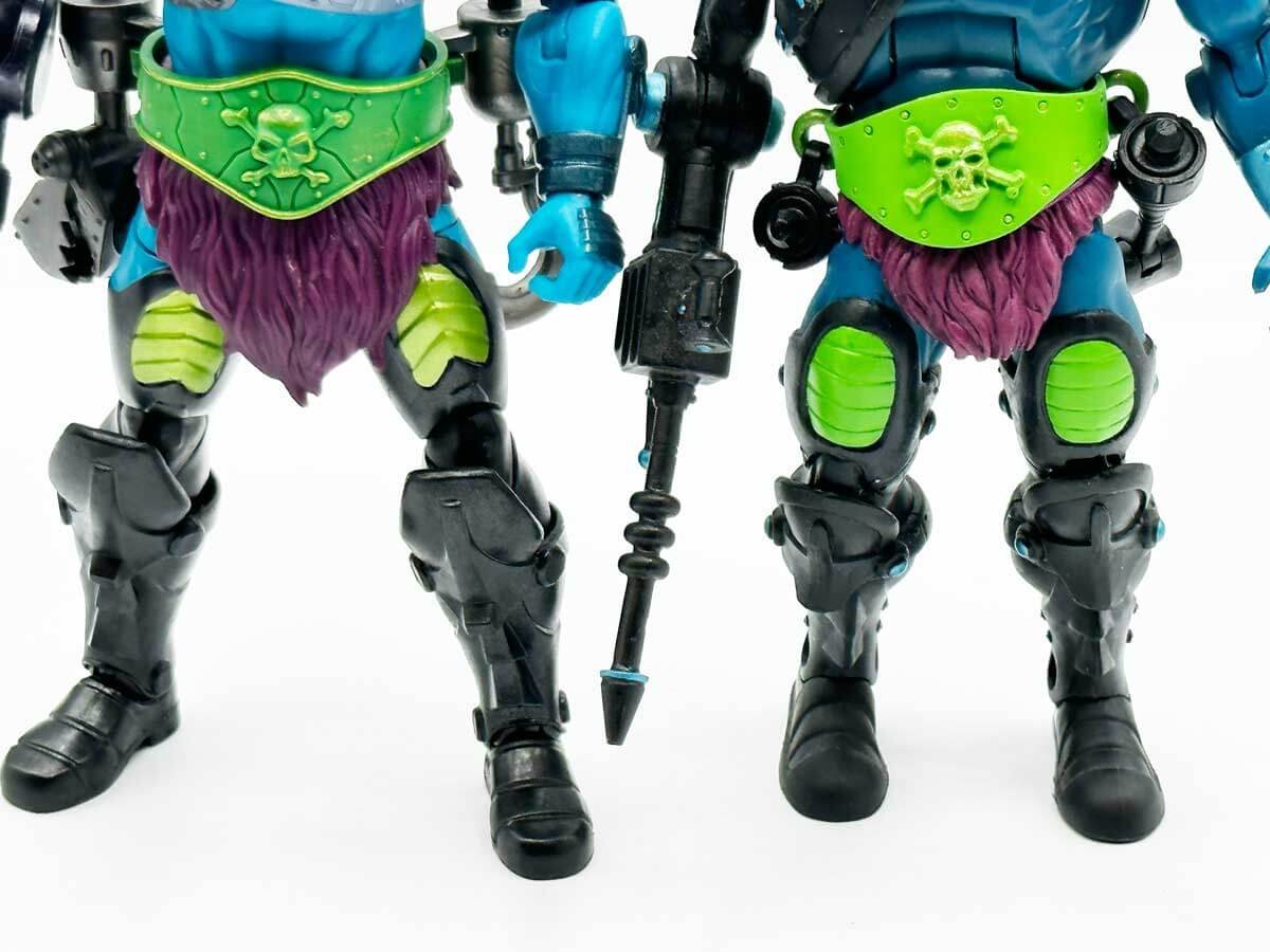 New-Eternia-Trap-Jaw-Masterverse-Review-MOTU-Classics-Comparison-Lower-Body
