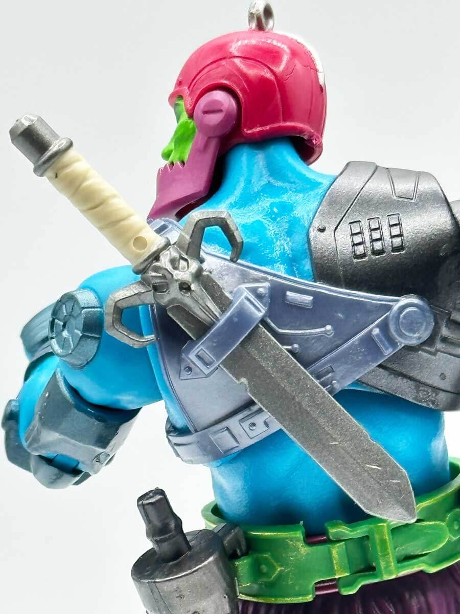 New-Eternia-Trap-Jaw-Masterverse-Review-Sword-Back