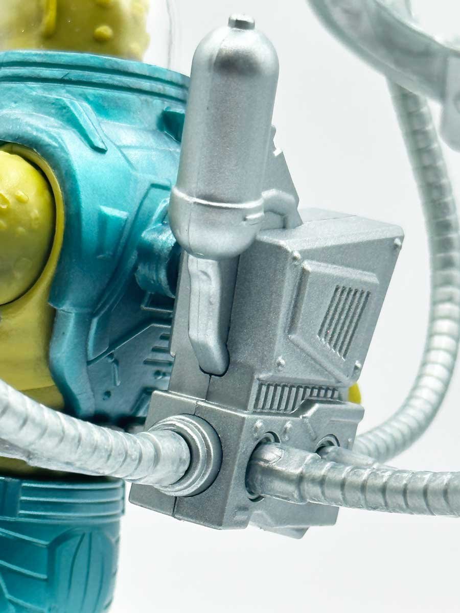 Slush-Head-Masterverse-New-Adventures-of-He-Man-Review-Backpack-1