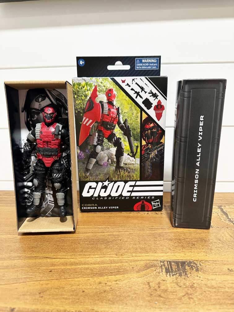 GI-Joe-Classified-Series-Crimson-Alley-Viper-In-Hand--4