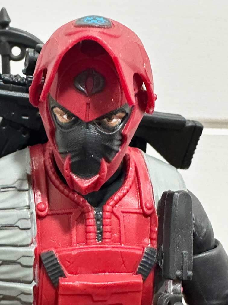 GI-Joe-Classified-Series-Crimson-Alley-Viper-In-Hand--5