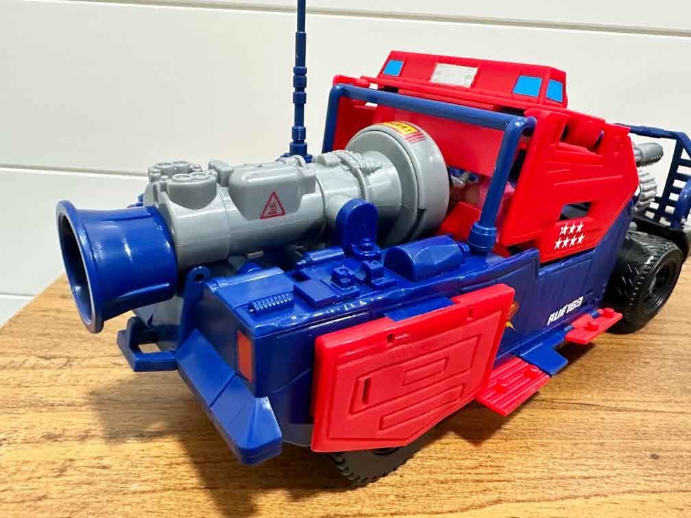 GI-Joe-Thunder-Machine-Soundwave-Thansformer-Crossover--vehicle-mode-2