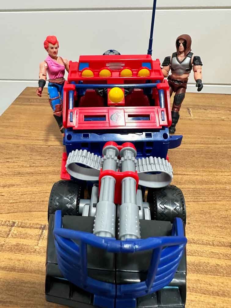 GI-Joe-Thunder-Machine-Soundwave-Thansformer-Crossover--vehicle-mode-9