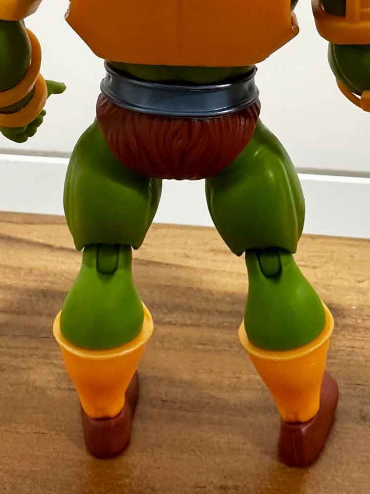 Man-At-Arms-Cartoon-Collection-rear-legs