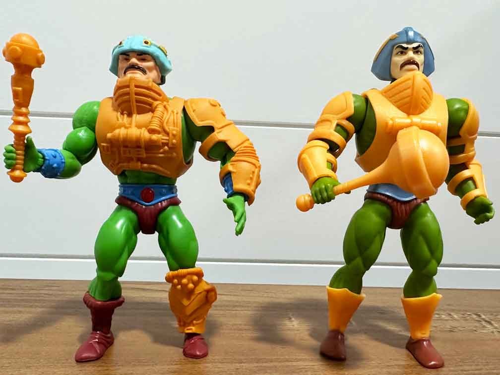 Man-At-Arms-Cartoon-Collection-vs-Origins-a