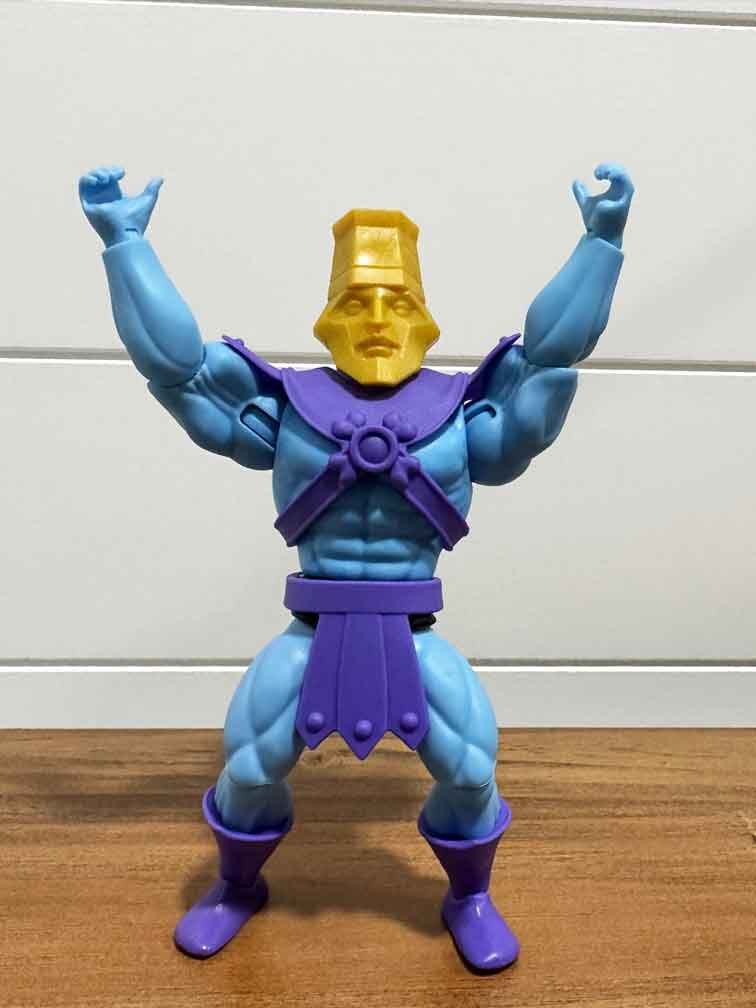 Skeletor-Cartoon-Collection-action-pose-4