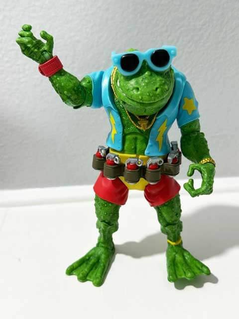 Super7-TMNT-Ultimates-Genghis-Frog-Action-pose-1