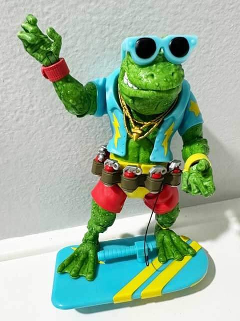 Super7-TMNT-Ultimates-Genghis-Frog-Action-pose-4