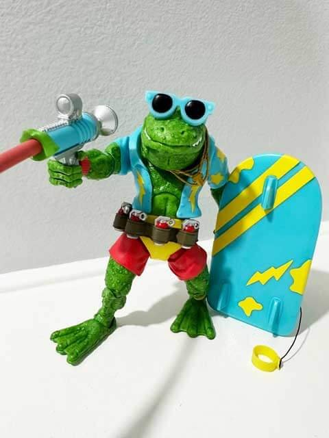 Super7-TMNT-Ultimates-Genghis-Frog-Action-pose-5
