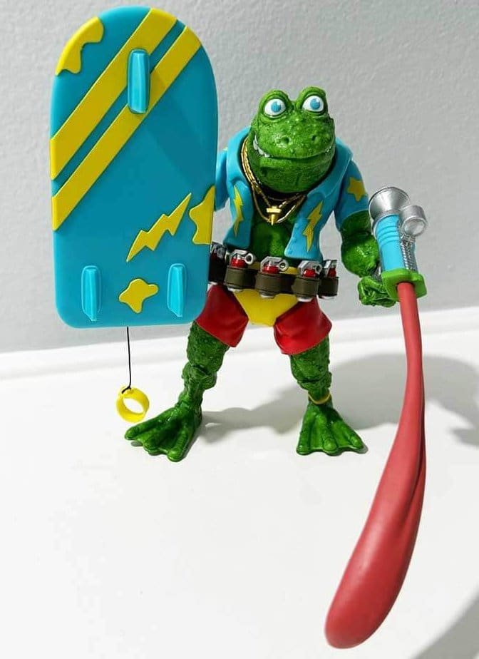 Super7-TMNT-Ultimates-Genghis-Frog-Action-pose-6