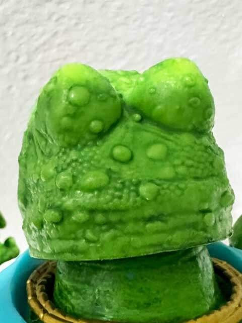 Super7-TMNT-Ultimates-Genghis-Frog-alternate-head-rear