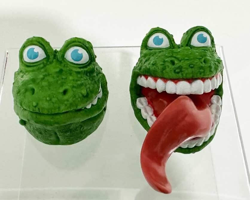 Super7-TMNT-Ultimates-Genghis-Frog-heads-front