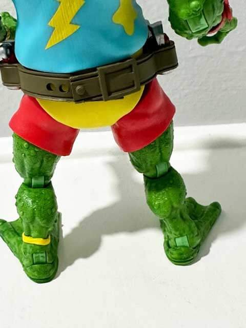 Super7-TMNT-Ultimates-Genghis-Frog-legs-rear