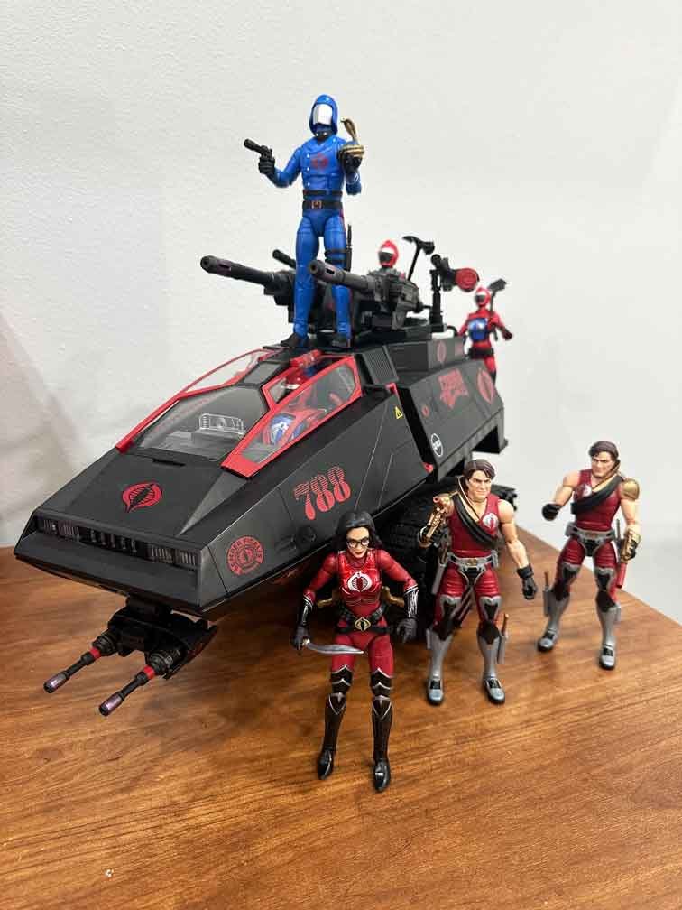 GI-Joe-Classified-Haslab-HISS-Tank-Cobra-Commander-action-pose-11