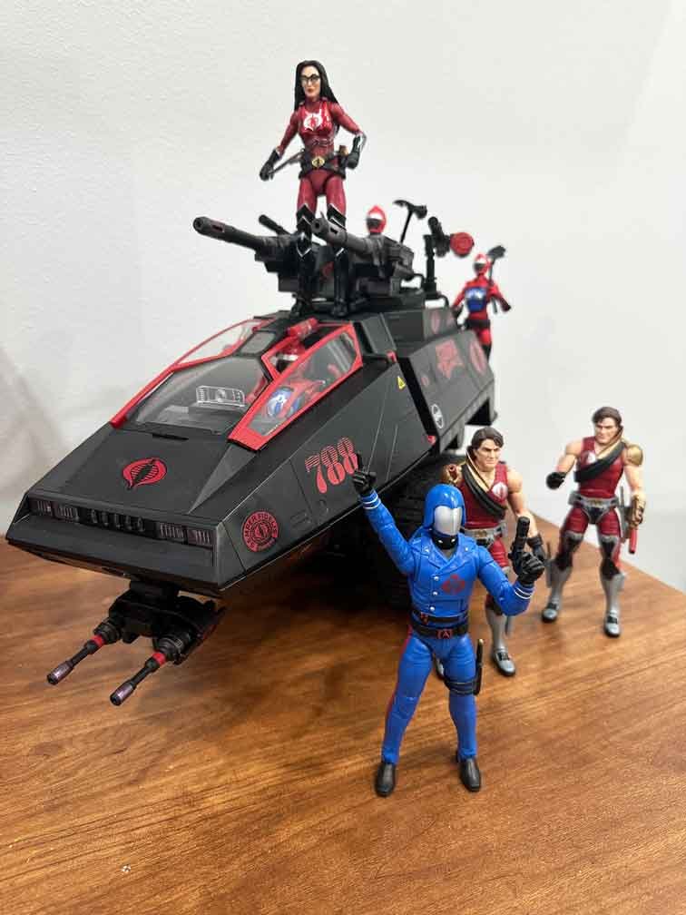 GI-Joe-Classified-Haslab-HISS-Tank-Cobra-Commander-action-pose-8