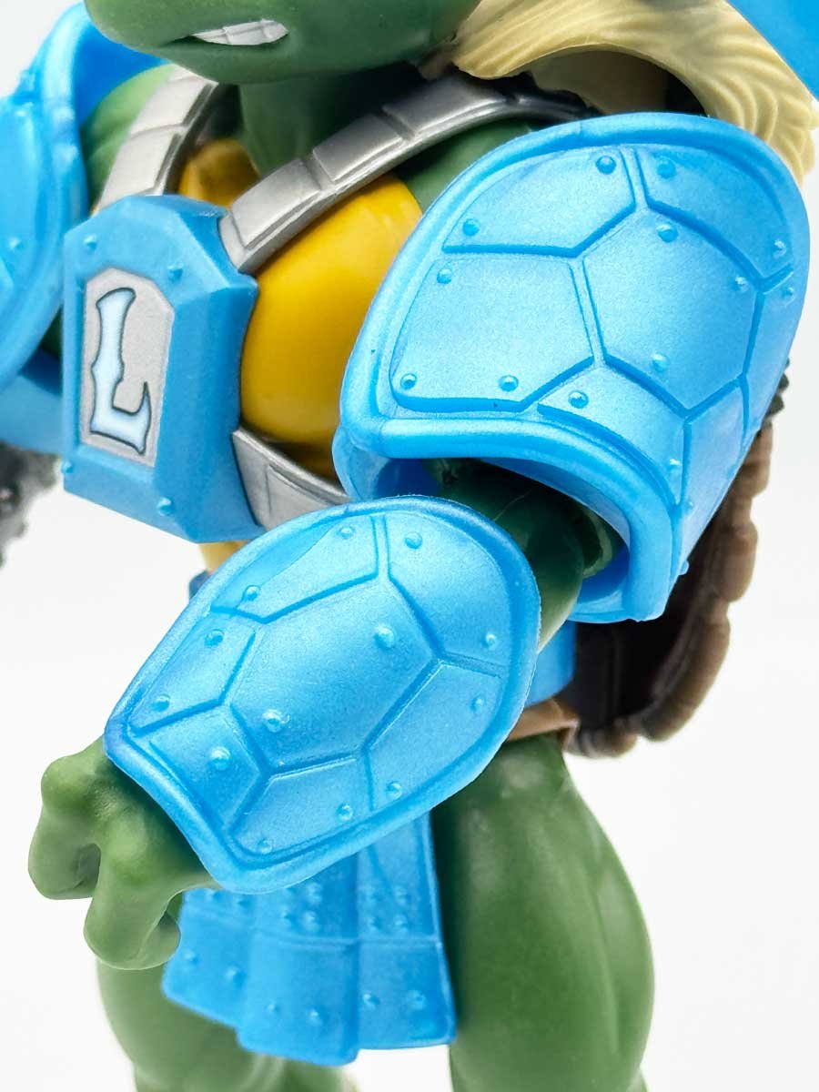 Leonardo-Turtles-of-Grayskull-MOTU-Origins-Crossover-Wave-1-Left-Arm-Armor