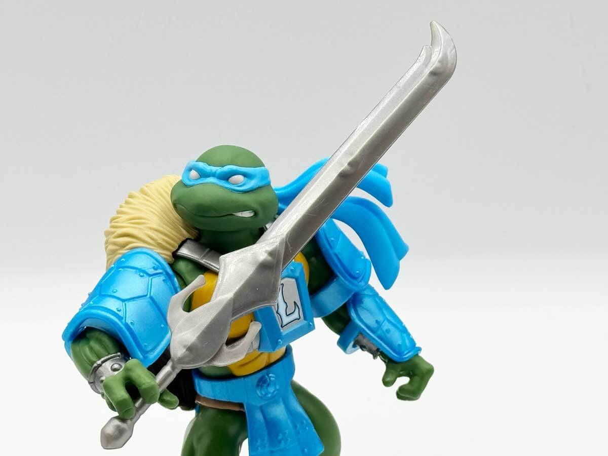 Leonardo-Turtles-of-Grayskull-MOTU-Origins-Crossover-Wave-1-Power-Sword-2