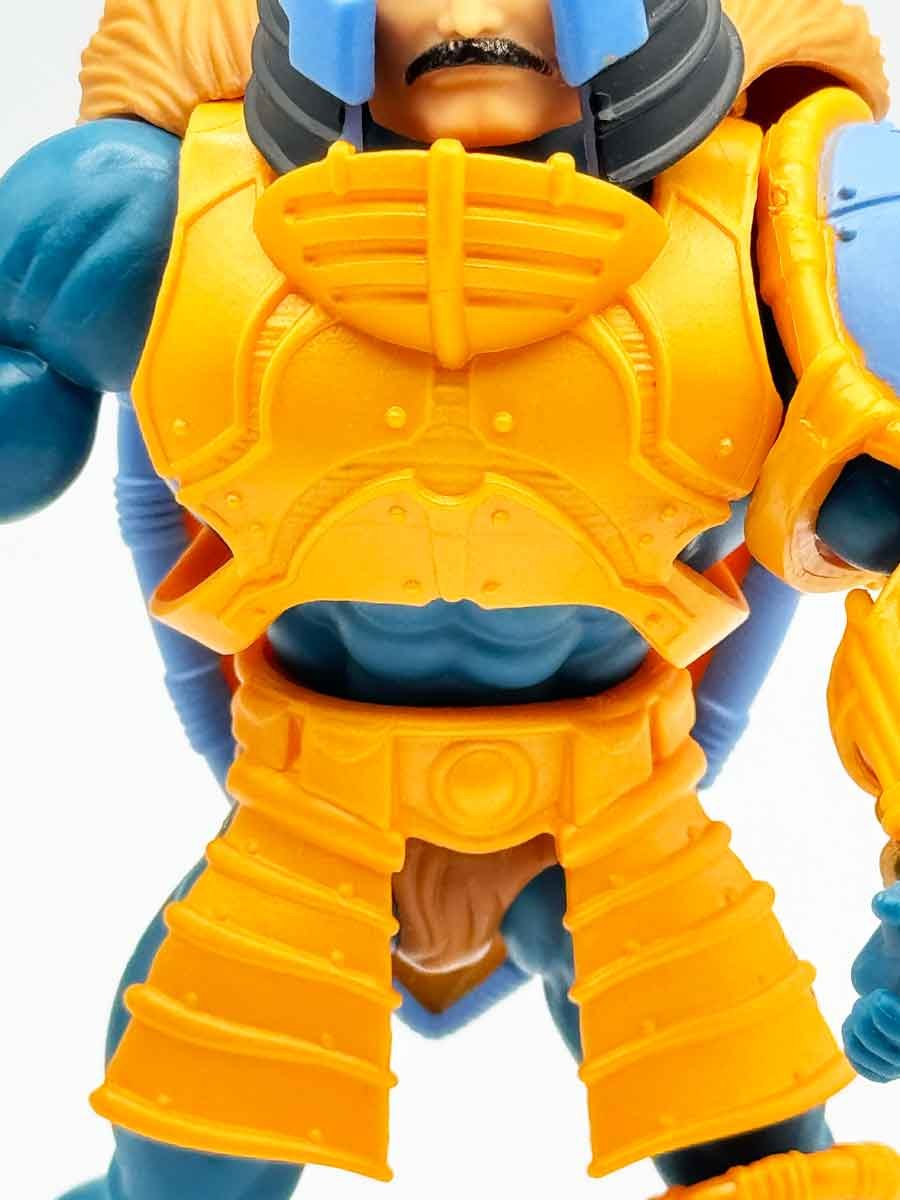 Man-At-Arms-Turtles-of-Grayskull-Review-Front-Armor