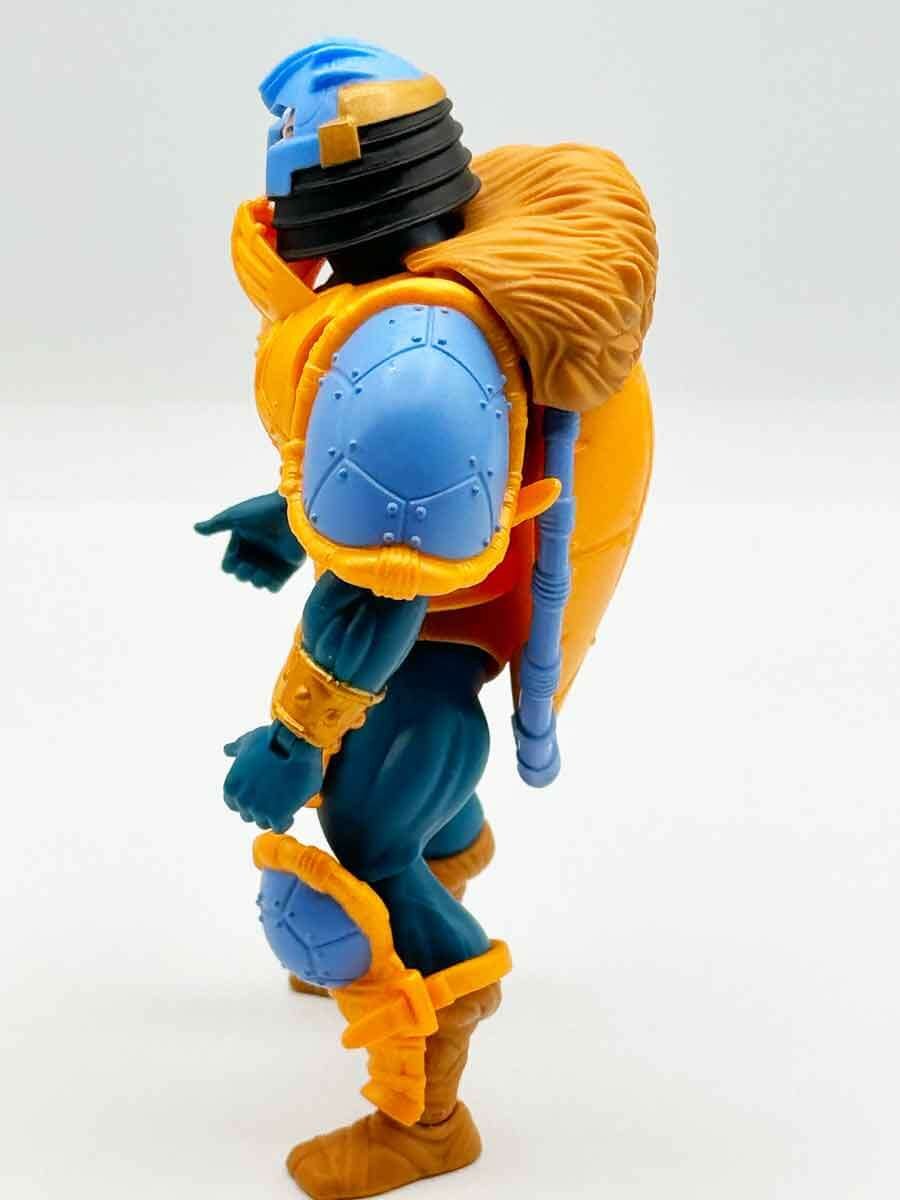 Man-At-Arms-Turtles-of-Grayskull-Review-Left