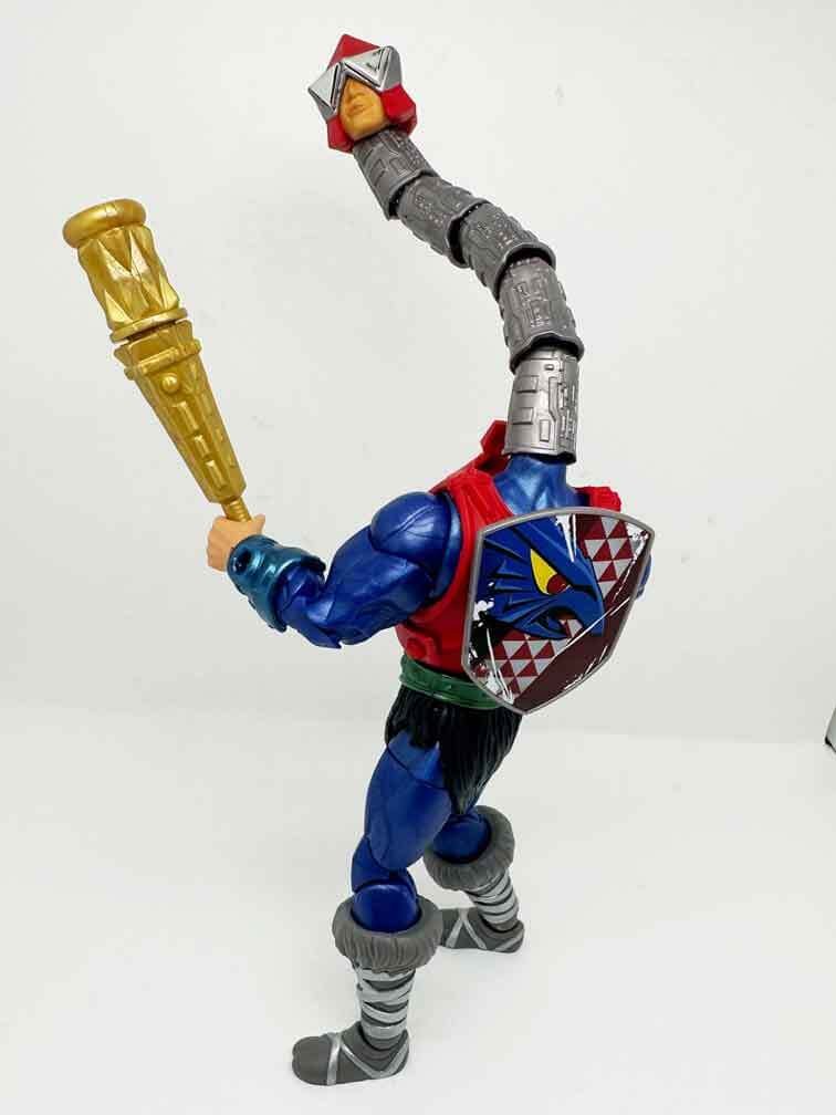 Masterverse-New-Eternia-Mekaneck-action-pose-12