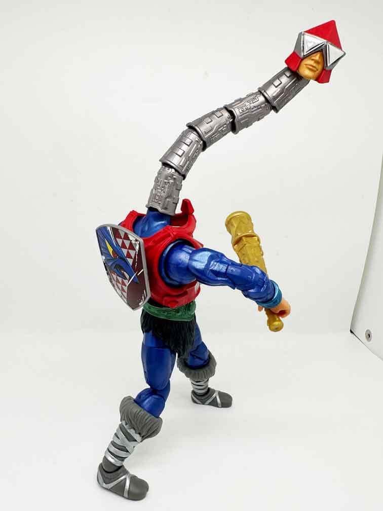 Masterverse-New-Eternia-Mekaneck-action-pose-13