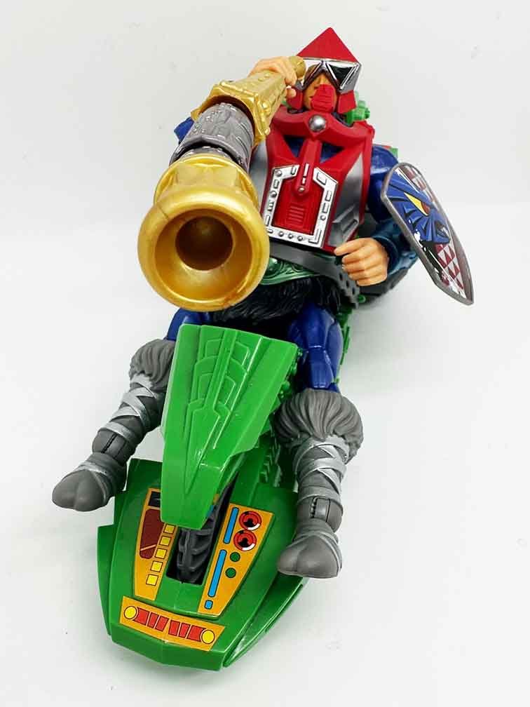 Masterverse-New-Eternia-Mekaneck-action-pose-3