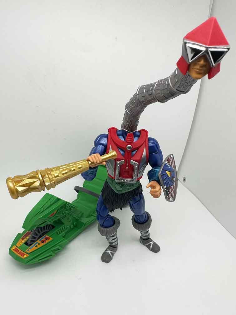 Masterverse-New-Eternia-Mekaneck-action-pose-6