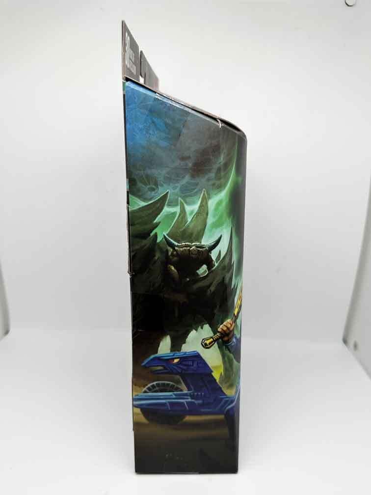 Masterverse-New-Eternia-Mekaneck-package-right