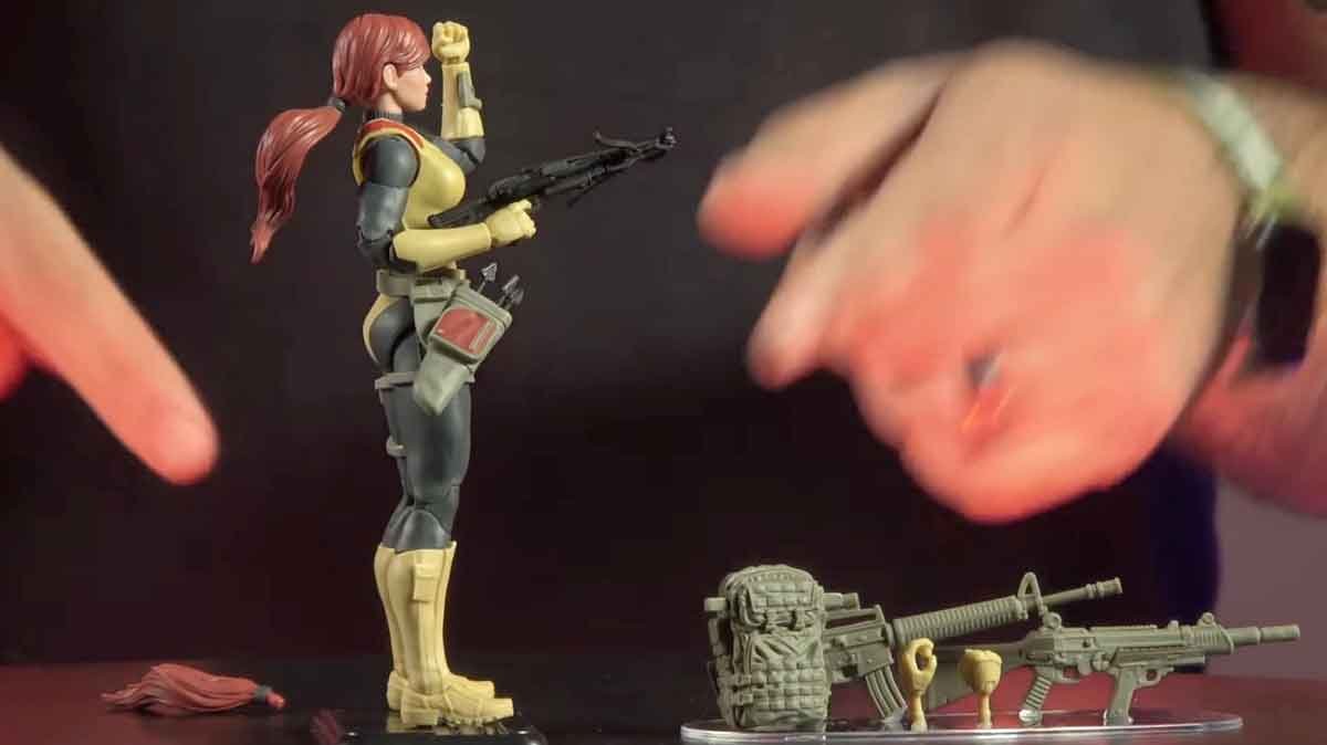 Scarlett-Retro-Cardback-GI-Joe-Classified-Series-Reveal-2