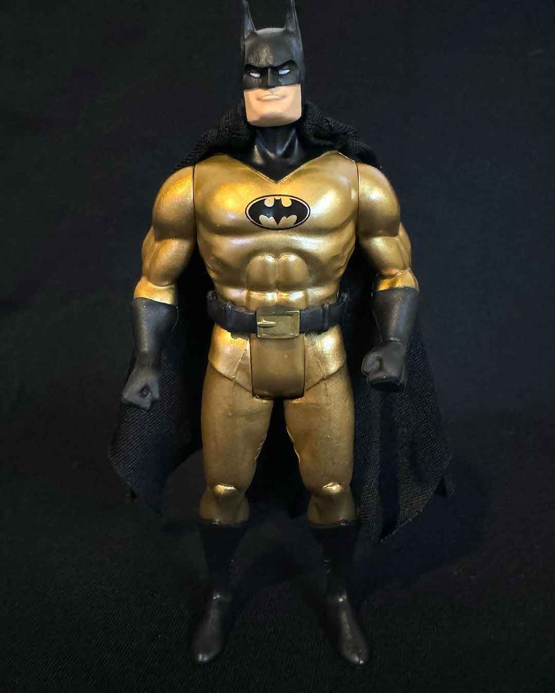 Batman-Gold-Variant-DC-Super-Powers-Wave-6-McFarlane-1