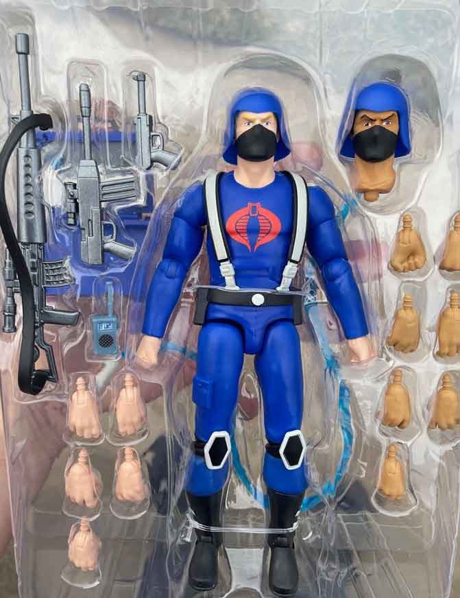 GI-Joe-Ultimates-Wave-3-CObra-Trooper-in-hand-2