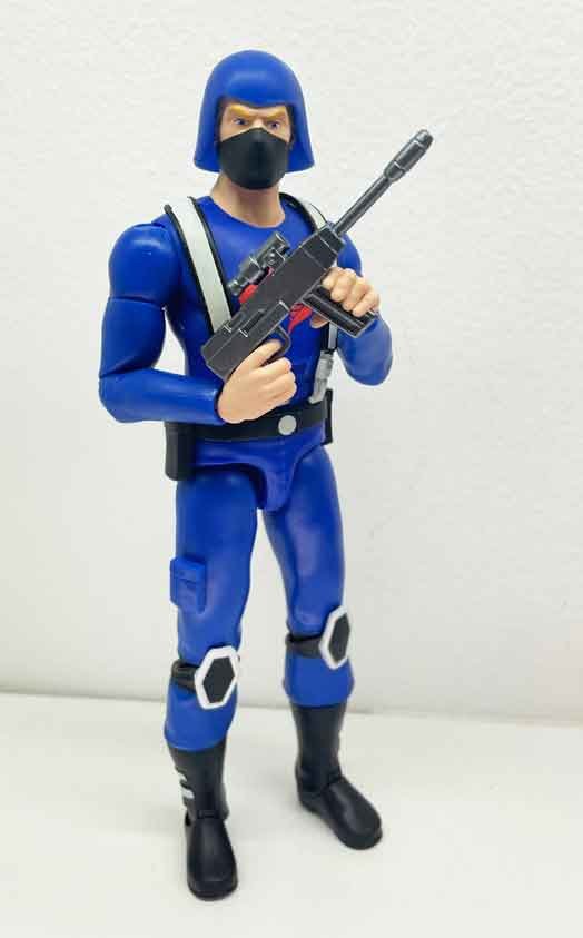 GI-Joe-Ultimates-Wave-3-CObra-Trooper-in-hand-4