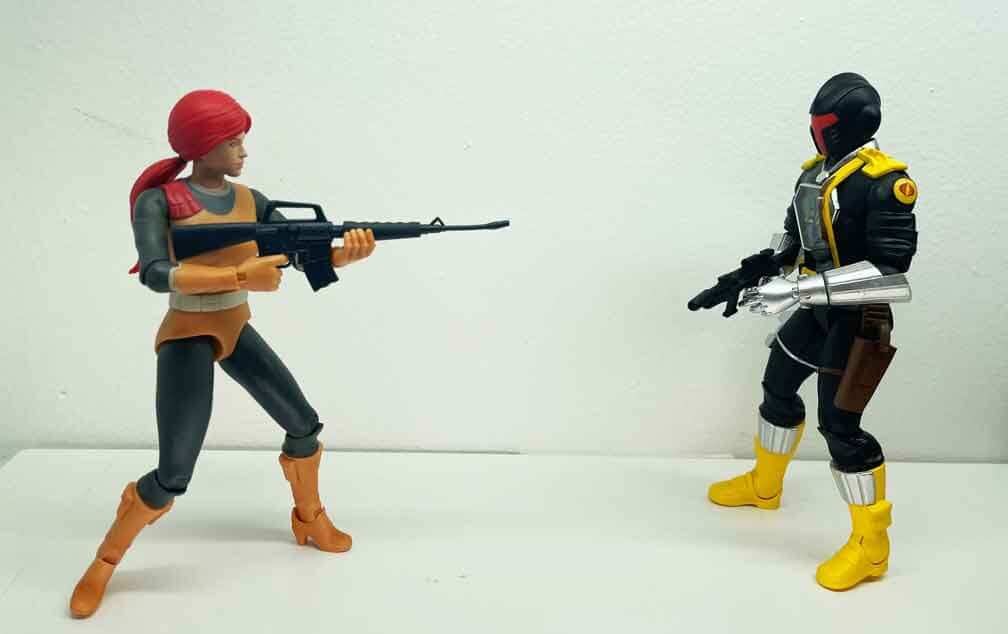 GI-Joe-Ultimates-Wave-3-Scarlett-in-hand-3