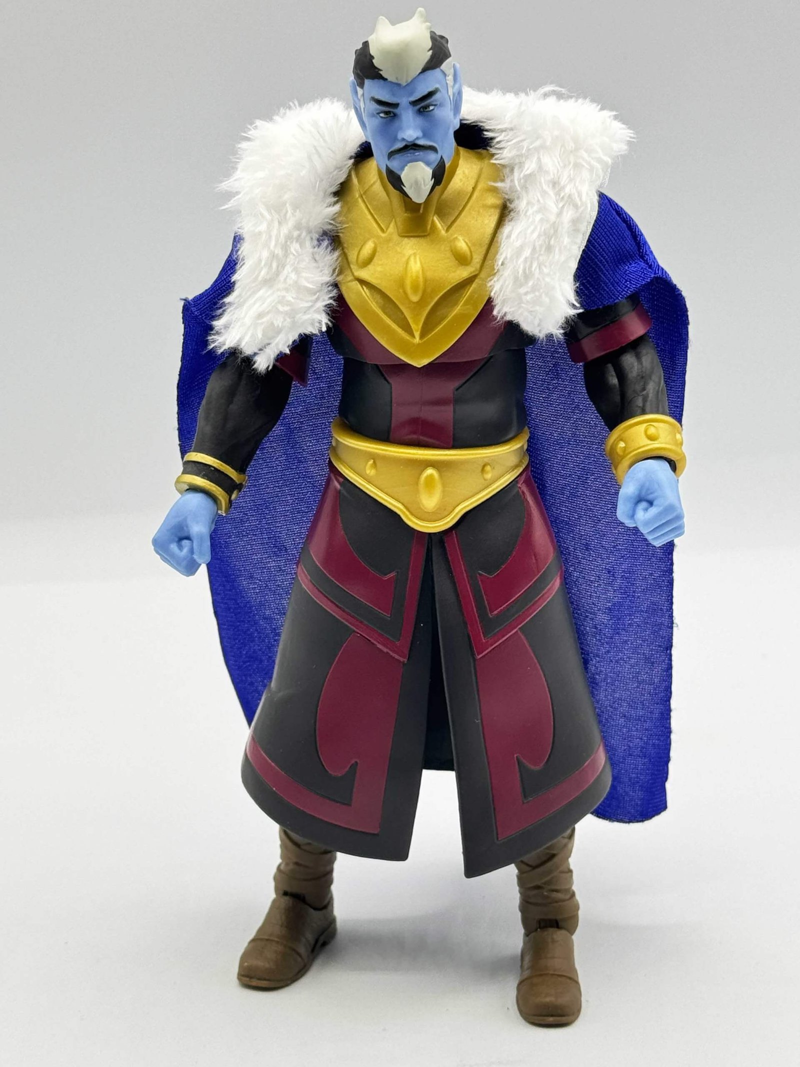 King-Keldor-Masterverse-Masters-of-the-Universe-Revolution-Review-Front-With-Cape
