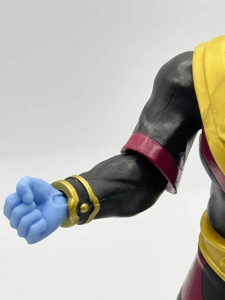 King-Keldor-Masterverse-Masters-of-the-Universe-Revolution-Review-Right-Arm