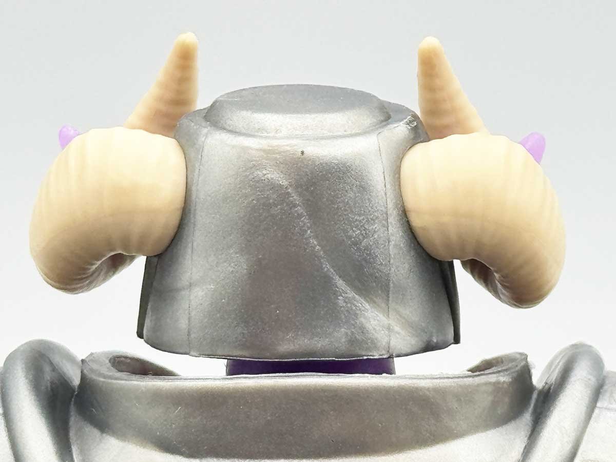 Mutated-Ram-Man-Turtles-of-Grayskull-Wave-2-Review-Head-Back