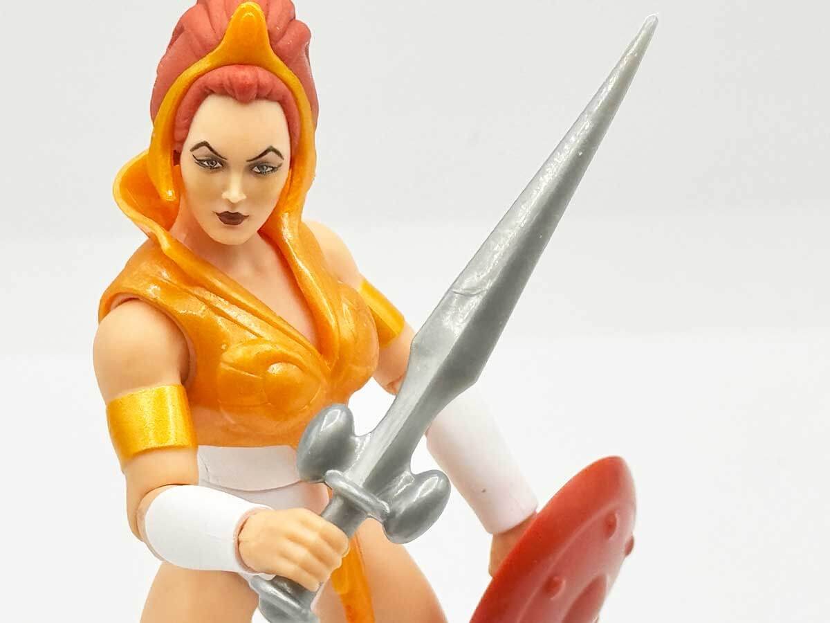 Teela-MOTU-Origins-Cartoon-Collection-Sword