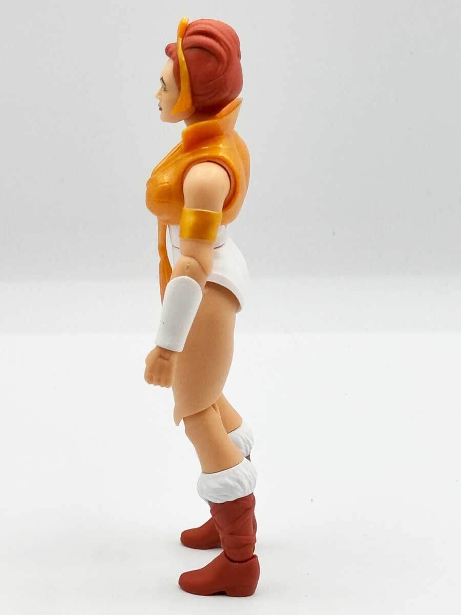 Teela-MOTU-Origins-Cartoon-Collection-Teela-Left-Profile