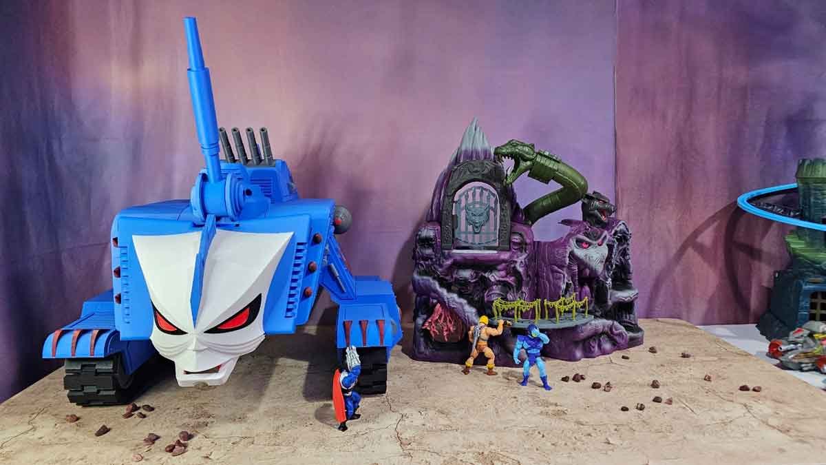 Horde-Command-Crawler-MOTU-Origins-Filmation-Concept-Snake-Mountain-Comparison