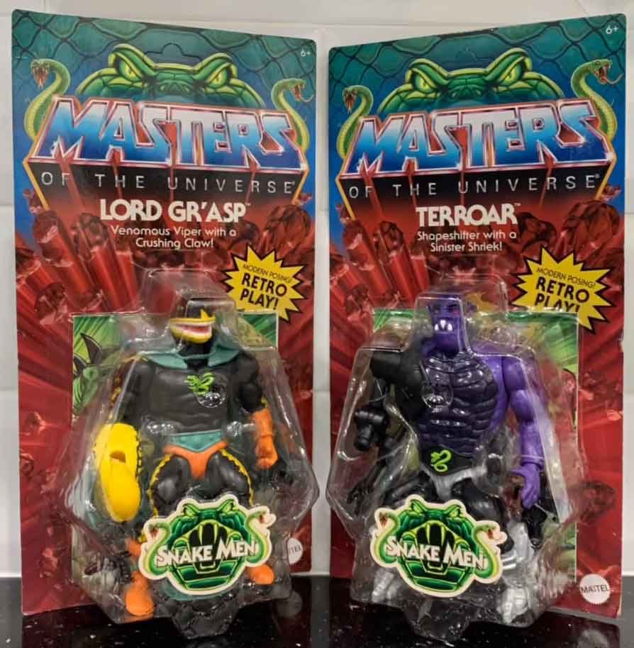 MOTU-Origins-Terroar-&-Lord-Gr'asp-in-hand-1