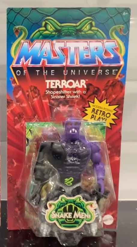 MOTU-Origins-Terroar-in-hand-7