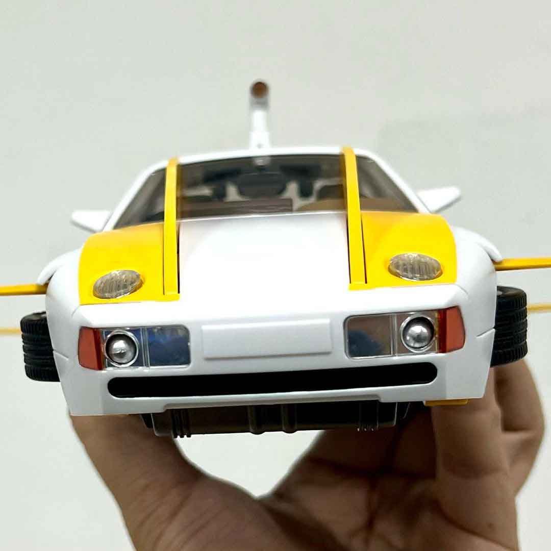 Great-White-MASK-Makina-Vehicle-10